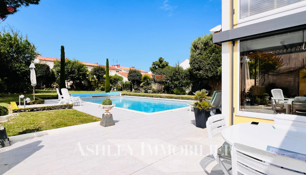 Villa / Maison 7 pièces  à vendre Rochelle (La) 17000