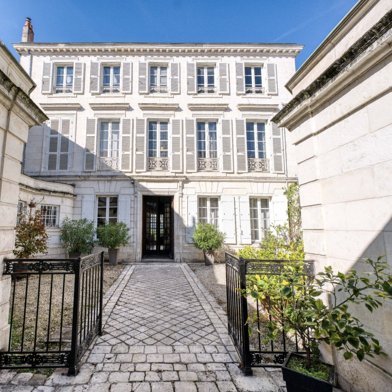 Maison 10 pièces 2460000 €