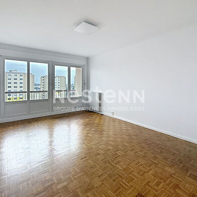 Appartement 3 pièces 1070 €