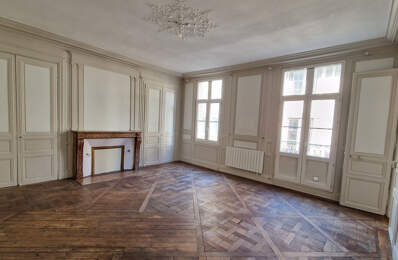 F2 RENOVE 65M² - ROUEN RUE DU VIEUX PALAIS — photo du bien