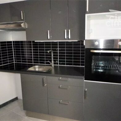 Appartement 3 pièces 690 €