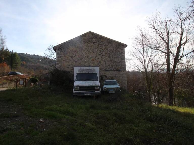 A vendre une grange de 98 m² au sol sur 2 niveaux — photo 1
