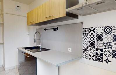 A LOUER - Appartement 3 pièces avec parking situé à CHARTRES avec chauffage compris — photo du bien