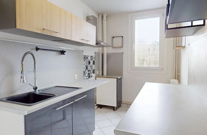 A LOUER - Appartement 3 pièces avec parking situé à CHARTRES avec chauffage compris — photo 3