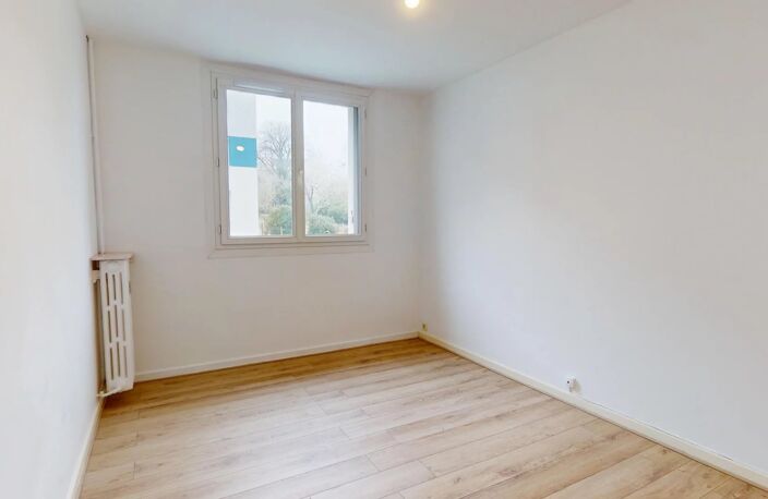 A LOUER - Appartement 3 pièces avec parking situé à CHARTRES avec chauffage compris — photo 4
