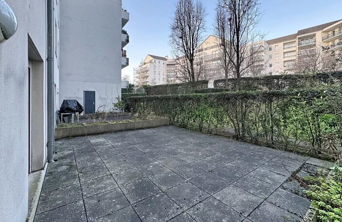 À Créteil – Charmant 2 pièces avec terrasse et box vendu loué. — photo 5