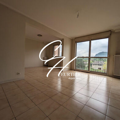 Appartement 5 pièces 981 €