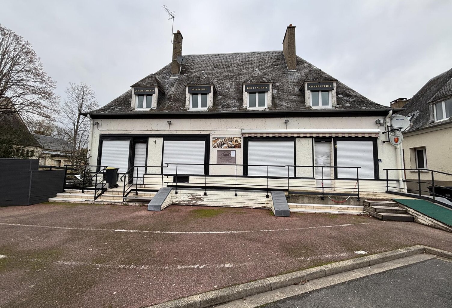 Vente commerce  190 m² Nassandres sur Risle (27550) — photo 1