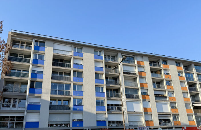 Cluses La Sardagne T3 de 77m2 pour investisseur — photo 3