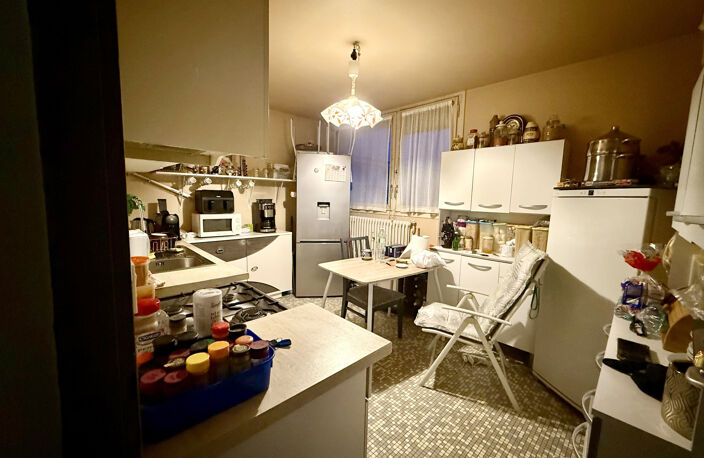 Cluses La Sardagne T3 de 77m2 pour investisseur — photo 5