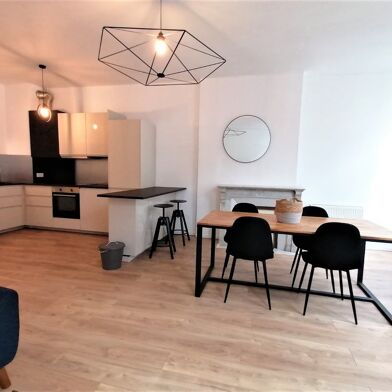Appartement 3 pièces 919 €