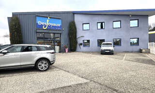 Commerce  935 m² à vendre à Saint-Genis-Laval (69230)