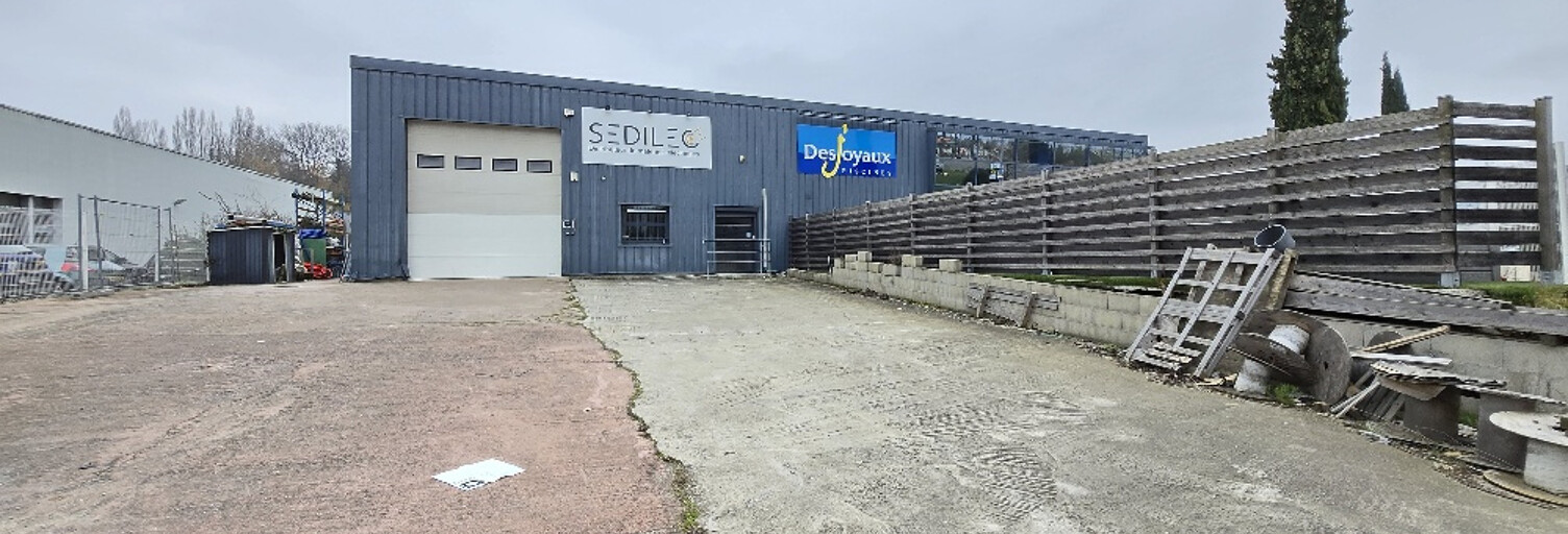 Commerce  935 m² à vendre à Saint-Genis-Laval (69230)