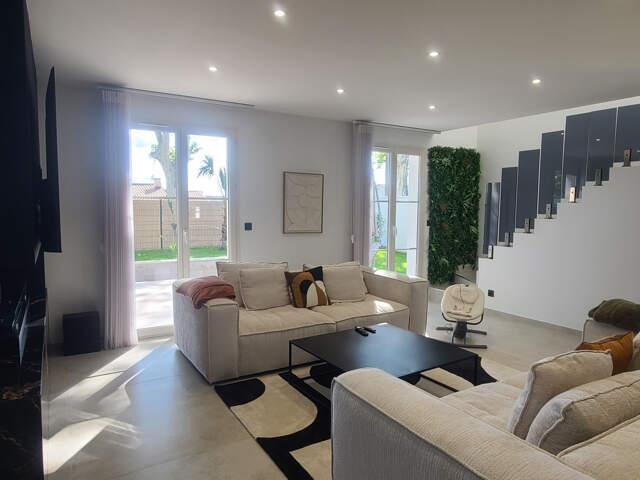 VILLA STYLE BASTIDE - 3 CHAMBRES - PISCINE — photo du bien