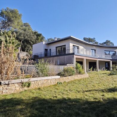 Maison 5 pièces 749000 €