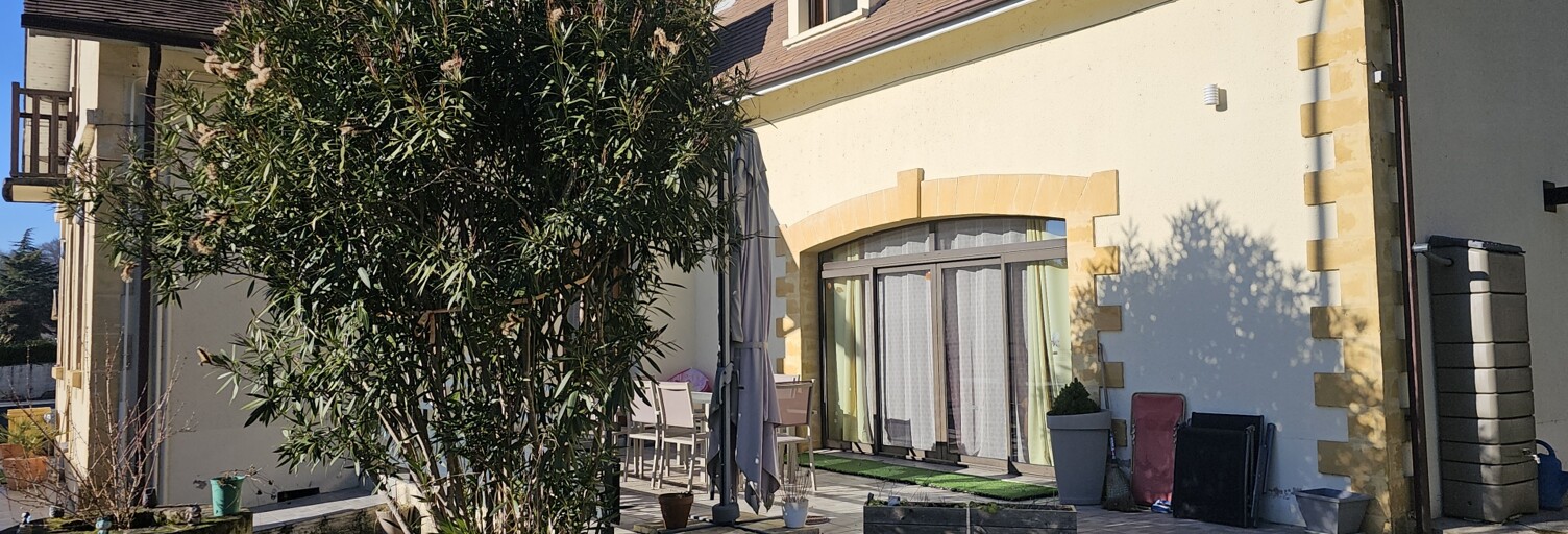 Maison 9 Pièces 243 m² à vendre à Creysse (24100)