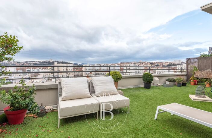 Lyon 6 - Appartement toit-terrasse  65,05 m²  - 1 chambre - terrasse 35 m² — photo 5