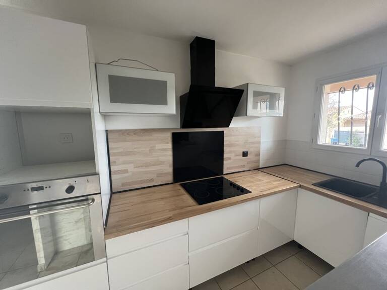 Maison avec grand garage et jardin — photo 1