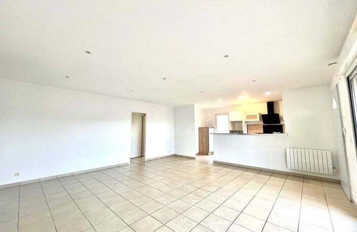 Maison avec grand garage et jardin — photo 2