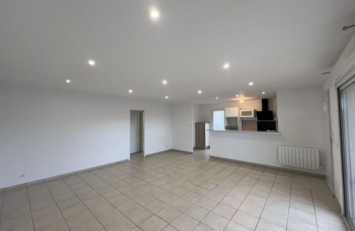 Maison avec grand garage et jardin — photo 5