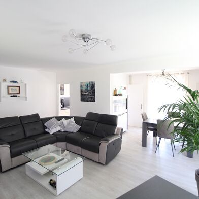 Appartement 5 pièces 320000 €