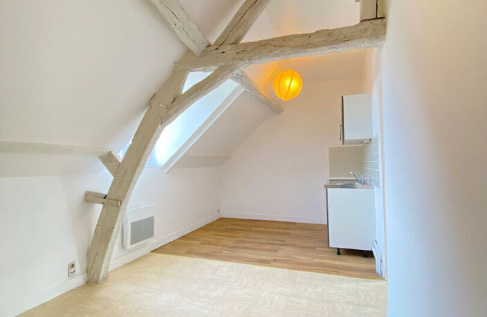 APPARTEMENT F1 bis centre-ville proche cinéma — photo 2
