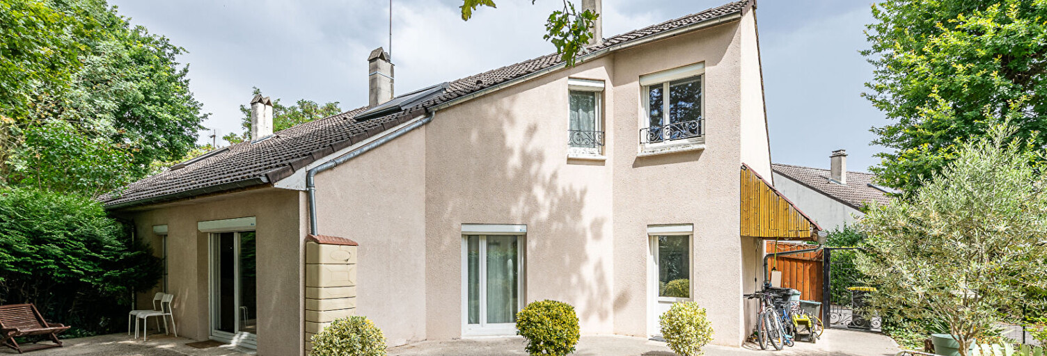 Maison 5 Pièces 98 m² à vendre à Noisy-le-Grand (93160)