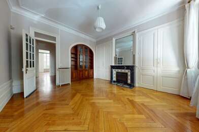 Commerce  2256 €