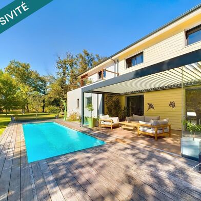 Maison 8 pièces 852800 €