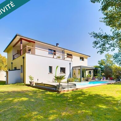 Maison 8 pièces 852800 €