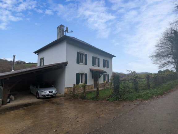 Villa / Maison  T5 à louer Bergouey-Viellenave 64270