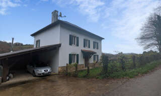 Maison 5 Pièces 176 m² à louer à Bergouey-Viellenave (64270)