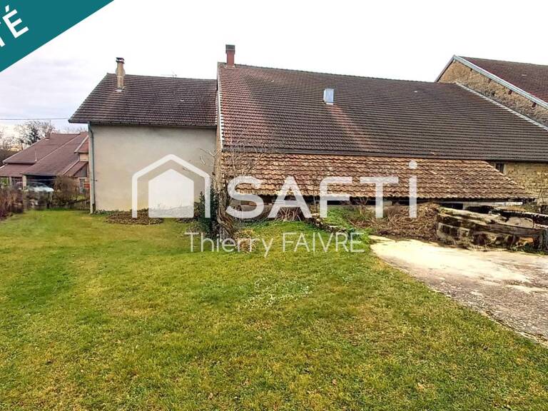 Maison pierre avec grandes dépendances et terrain. — photo 1
