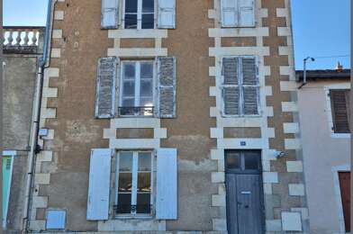 Immeuble  66900 €