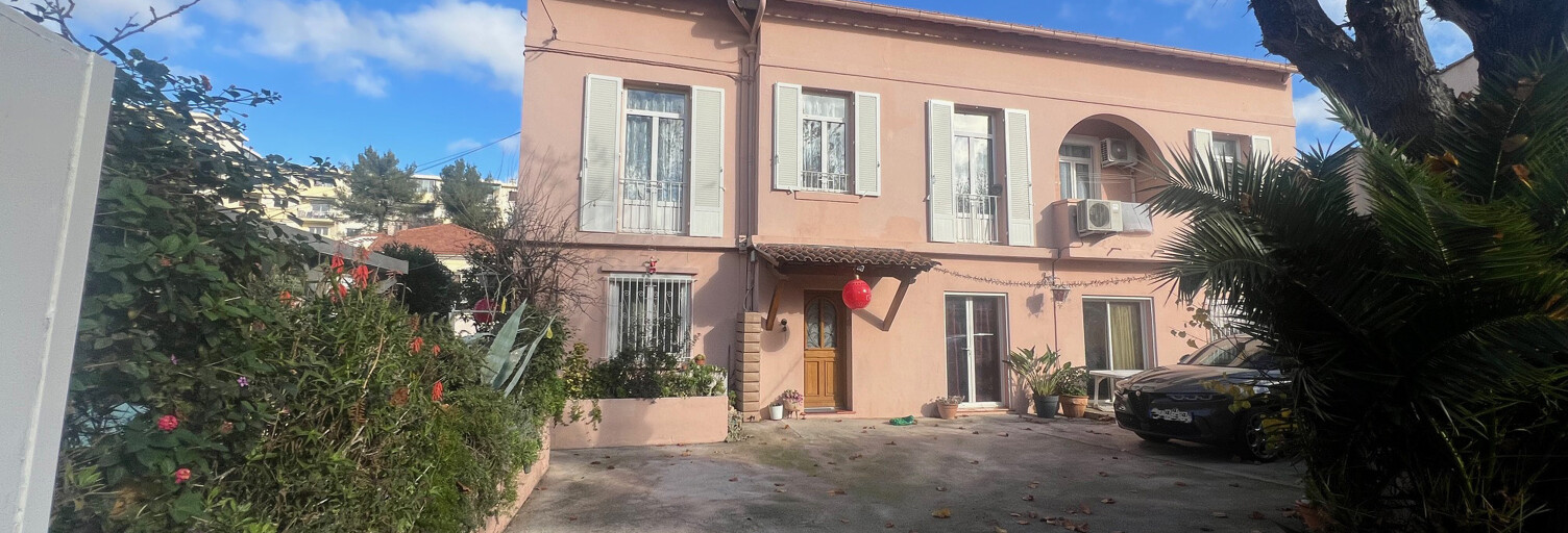 Maison 15 Pièces 360 m² à vendre à Toulon (83000)