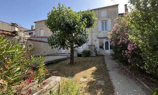 Maison 9 Pièces 227 m² à vendre à Rouillac (16170)