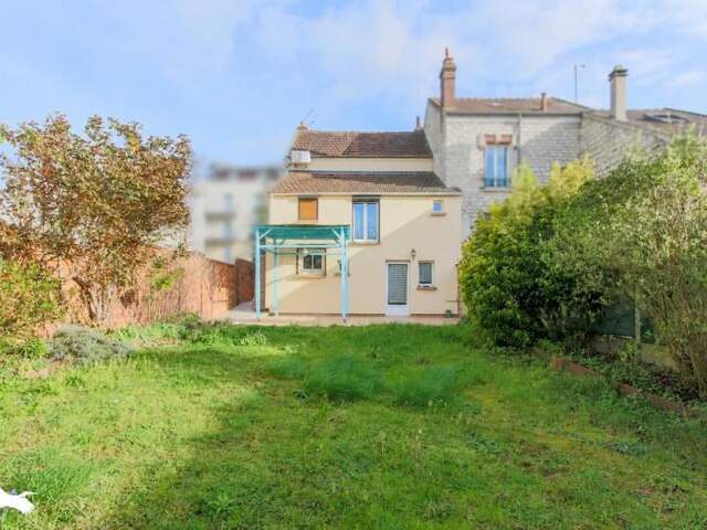 Maison de ville de 5 pièces principales — photo du bien