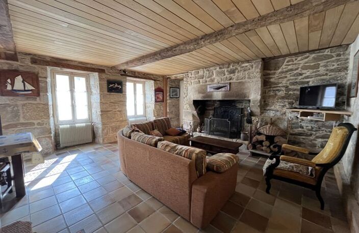 Maison en pierre de 7 pièces principales — photo 2