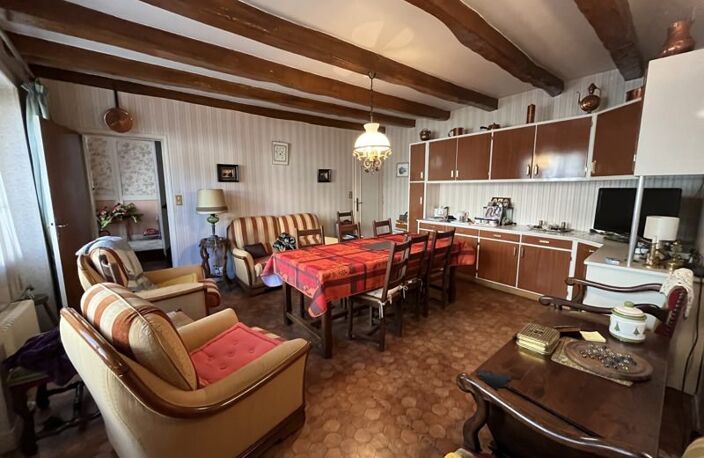 Vente immeuble   La Rochefoucauld-en-Angoumois (16110) — photo 4