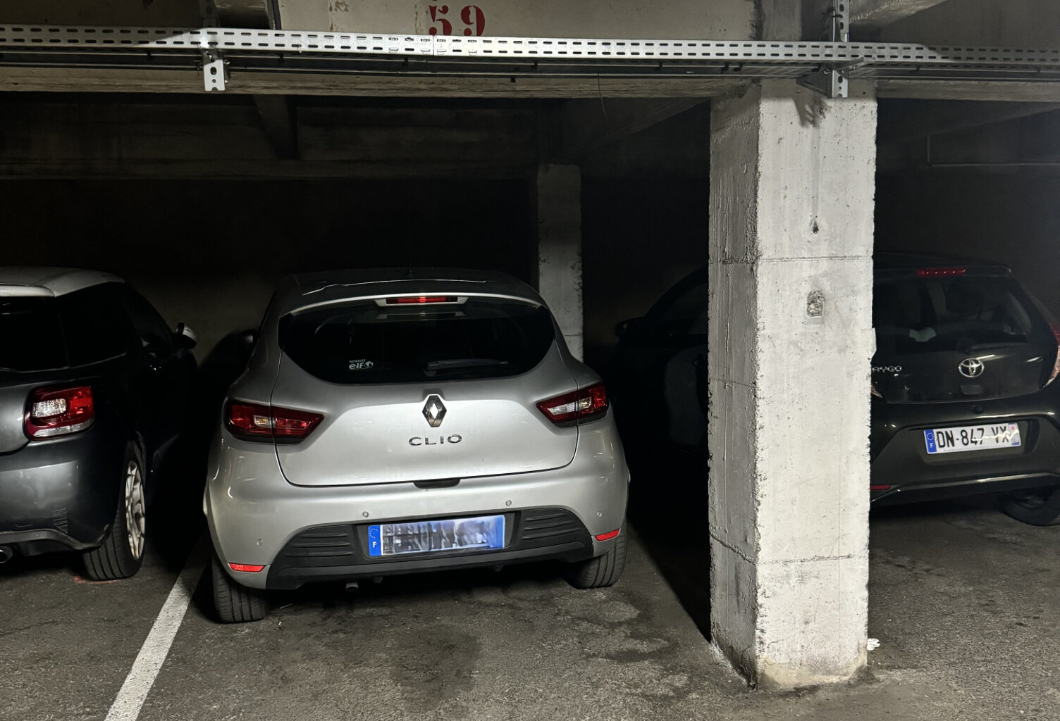 Toulouse centre ville proche gare Matabiau, emplacement de parking en s/sol — photo 1
