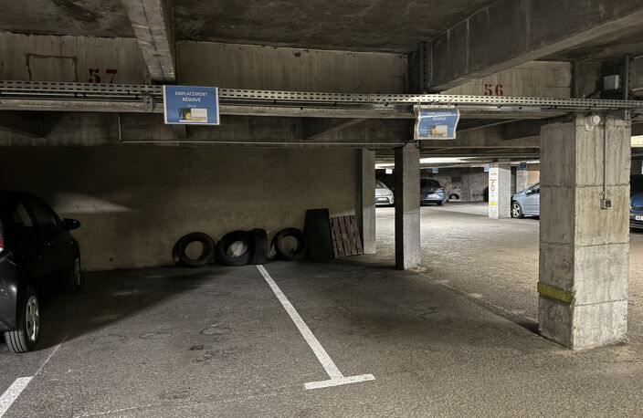 Toulouse centre ville proche gare Matabiau, emplacement de parking en s/sol — photo 2