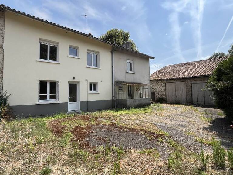 Maison de bourg de 8 pièces principales — photo 1