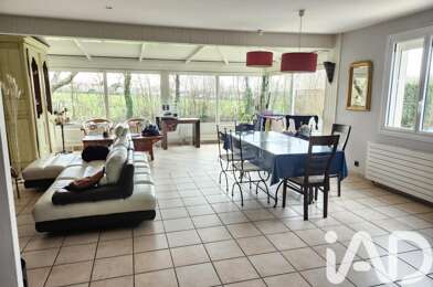 Maison 8 pièces 299300 €