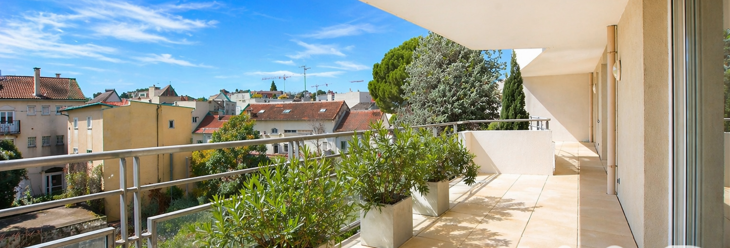 Appartement 5 Pièces 152 m² à vendre à Nîmes (30900)