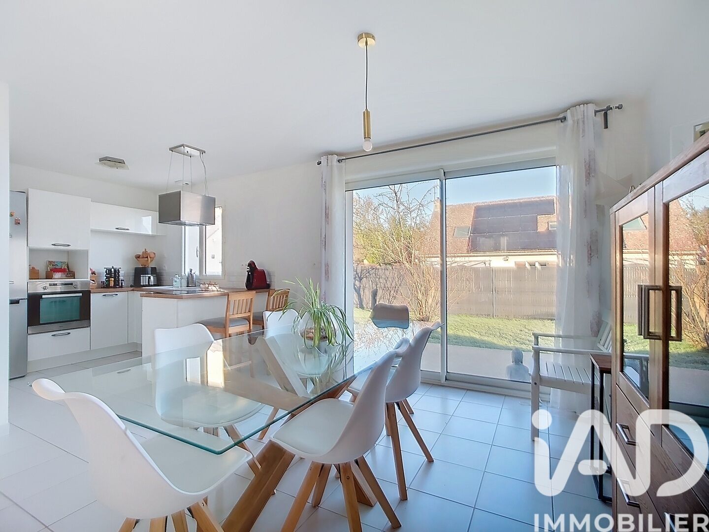 Ville-Saint-Jacques - 79m² - 5p. - 3ch.