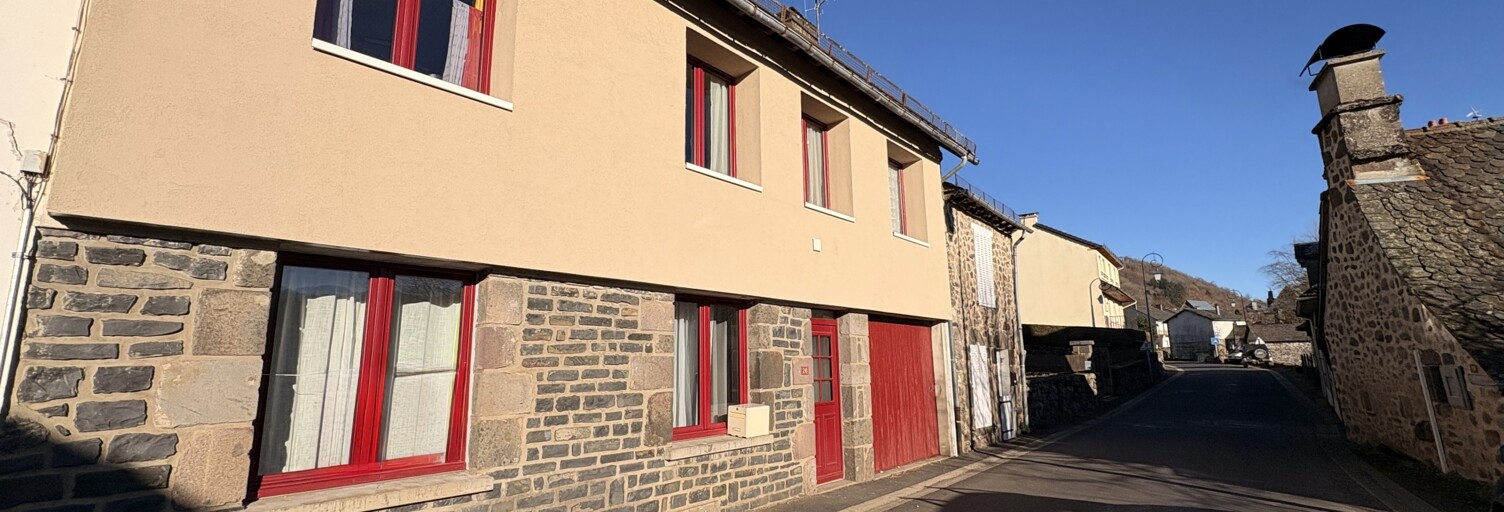 Maison 5 Pièces 127 m² à vendre à Saint-Chamant (15140)