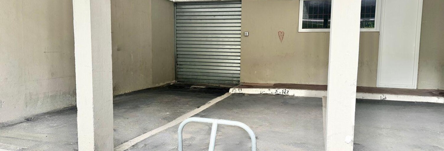 Garage  11 m² à louer à Combs-la-Ville (77380)