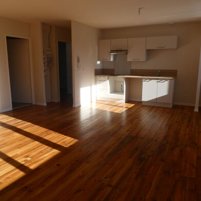 Appartement 5 pièces 660 €