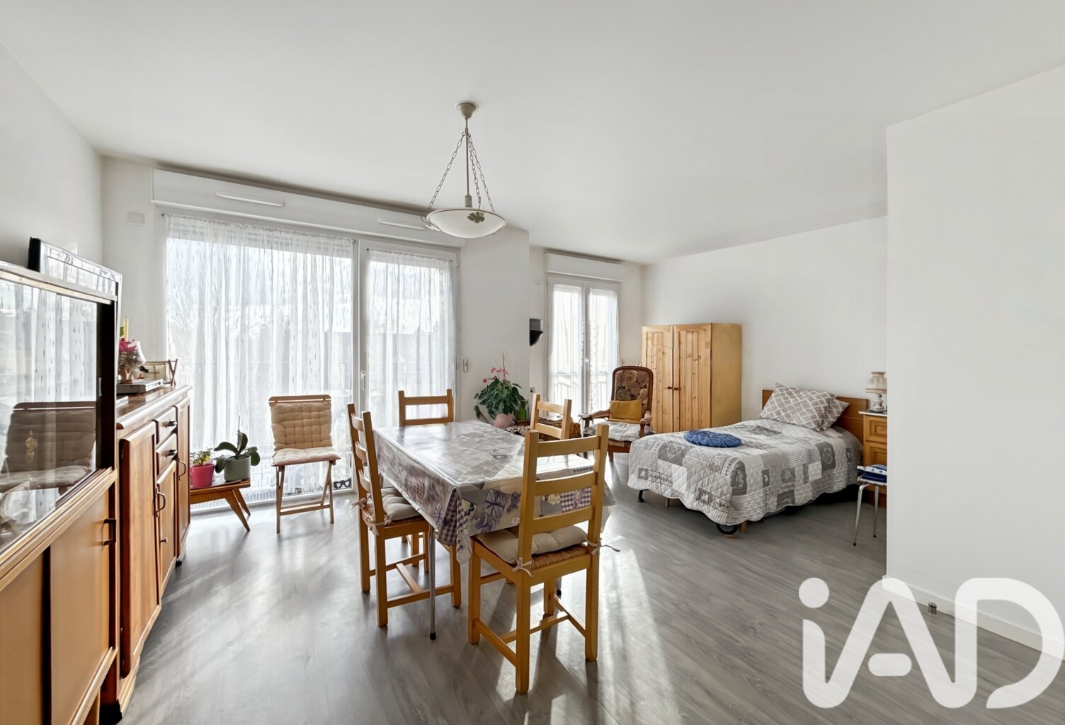 Vente Studio 1 pièce — photo 1