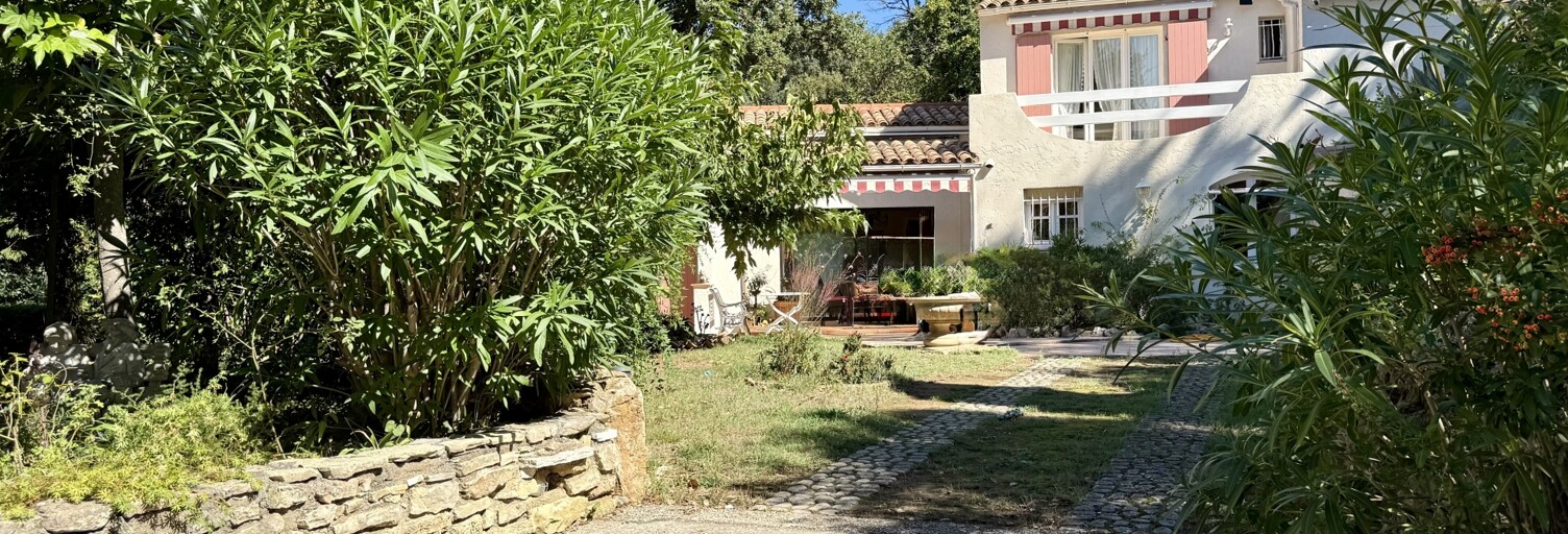 Maison 8 Pièces 280 m² à vendre à La Garde-Freinet (83680)